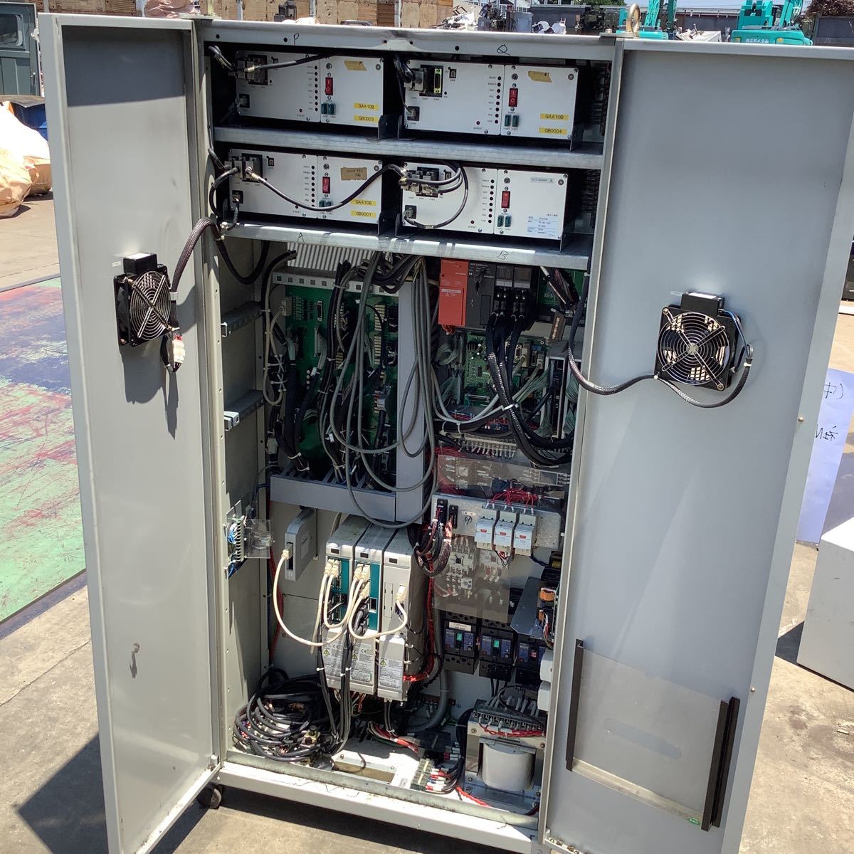 Control Panel with Casters 120cm Height 40cm Width 78cm Length 200kg Weight [l1099983292]