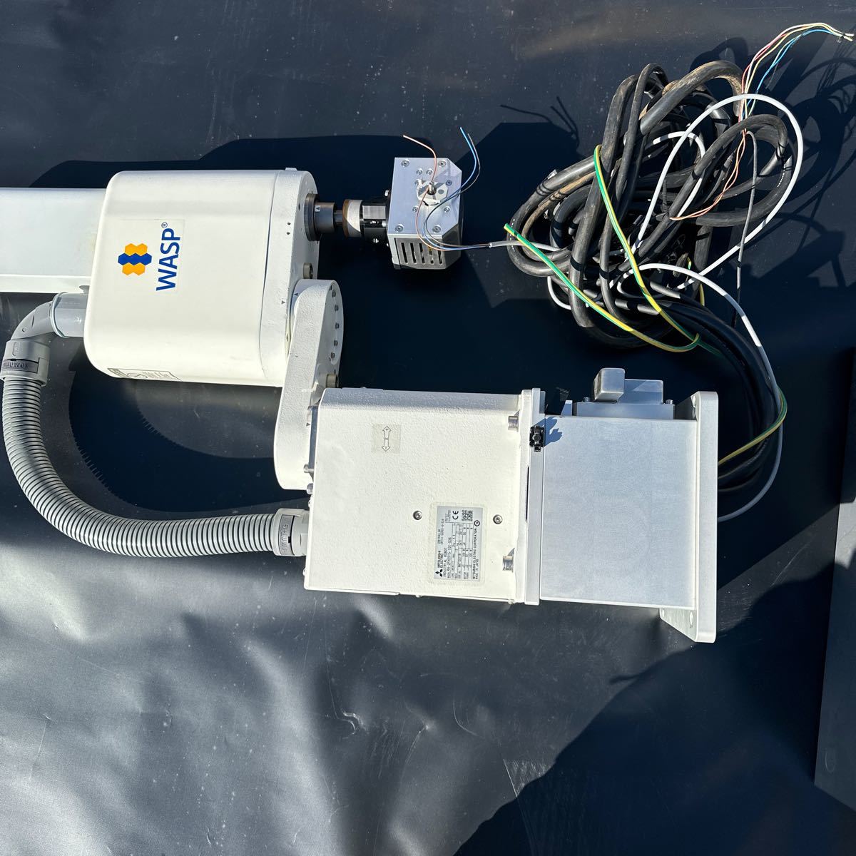 Mitsubishi Electric RH-2FH2515-1Q1-S36 Robot with CR751-Q Controller [k1121673619]