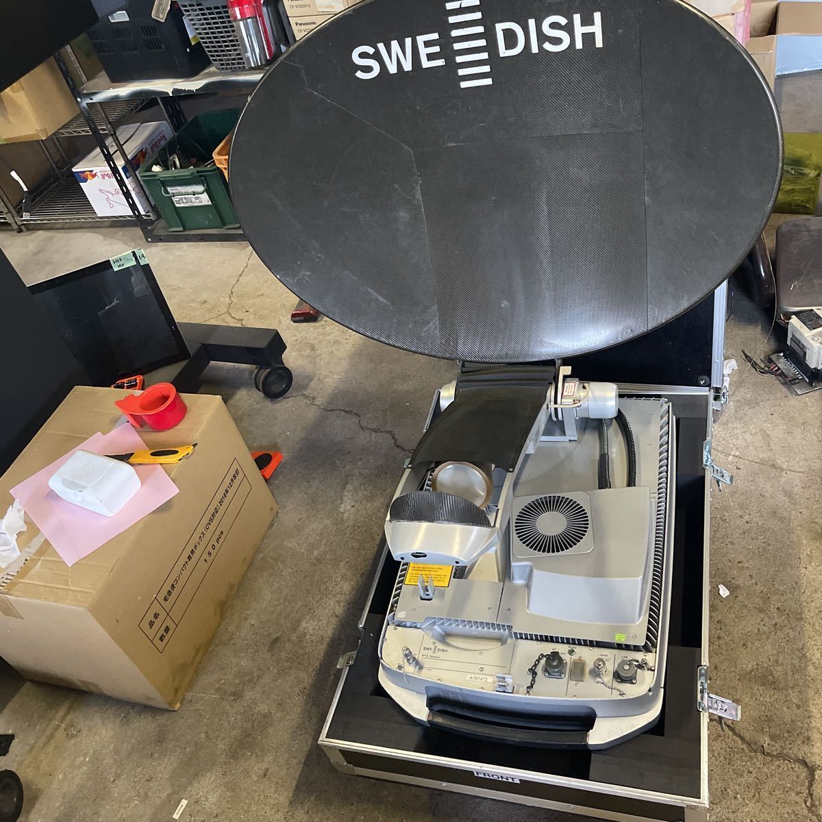 SWE DISH IPT-E Satellite Uplink Drive Away Dish with Protective Case [c1127451379]