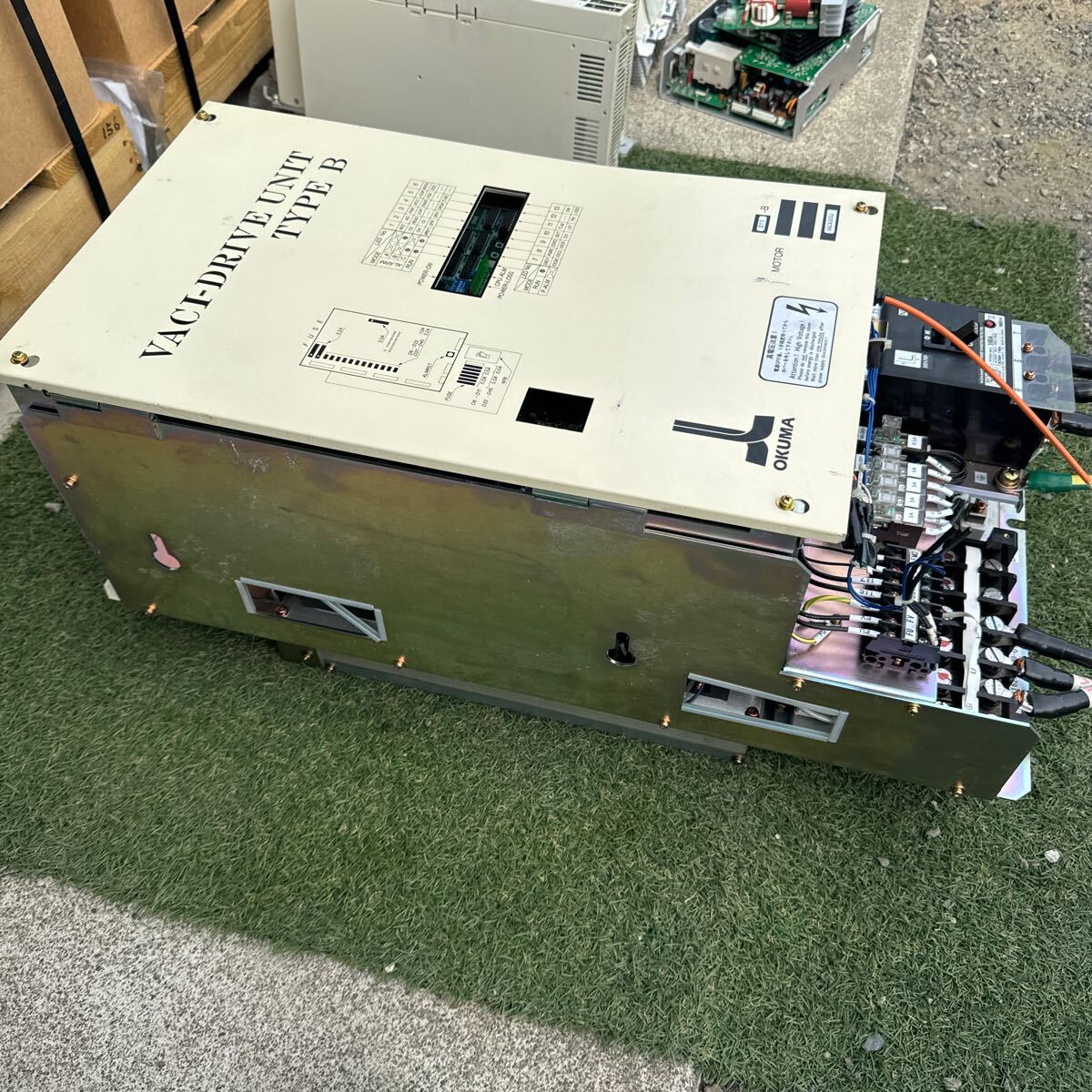 OKUMA VACI-DRIVE UNIT D11-B Motor [j1131033374]