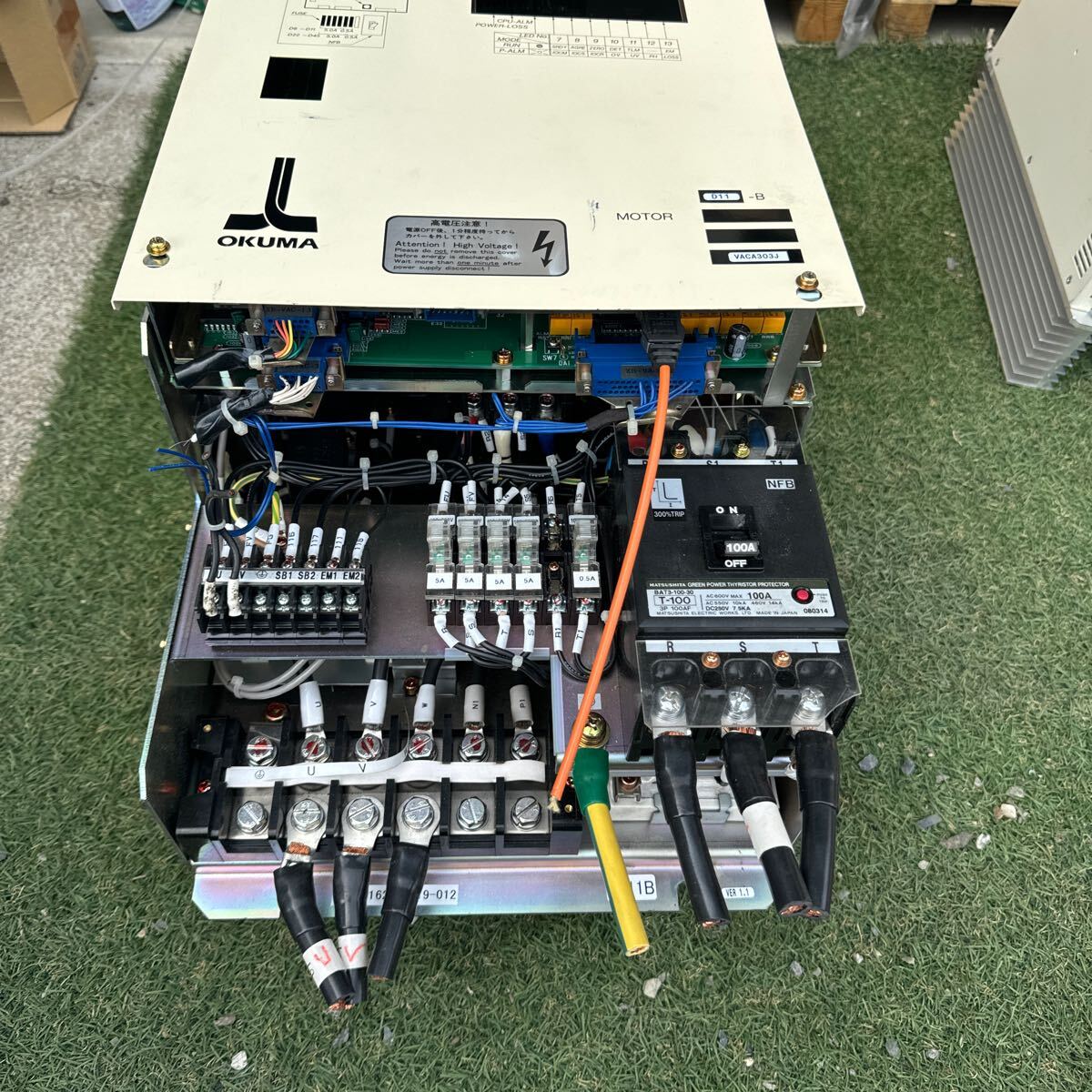 OKUMA VACI-DRIVE UNIT D11-B Motor [j1131033374]