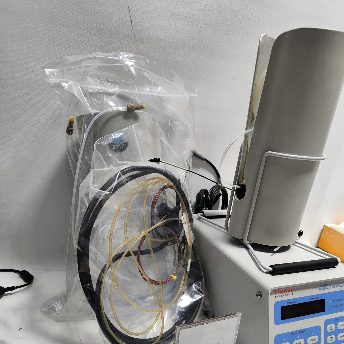 DIONEX RFC-10 Thermo Eluent Generator System [v1135474904]