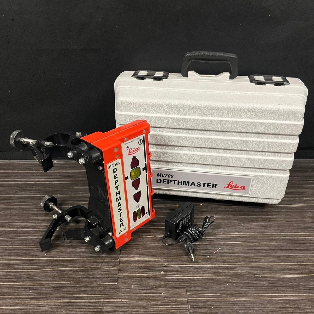 Leica DEPTHMASTER MC200 Depth Receiver for Heavy Machinery [c1141863587]