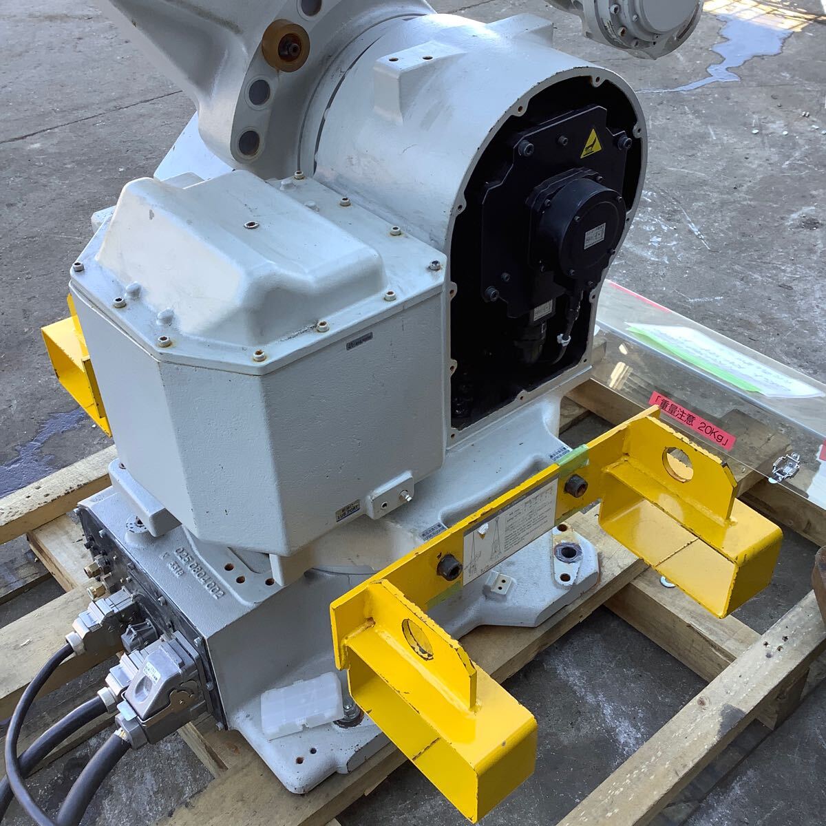 Mitsubishi Electric RV-70F-D Industrial Robot with CR760 Controller (as-is) [c1163713310]