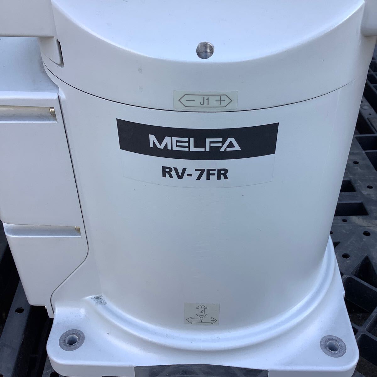 Mitsubishi Electric CR800-07VR Controller RV-7FR-R Industrial Robot (as-is) [d1163941837]