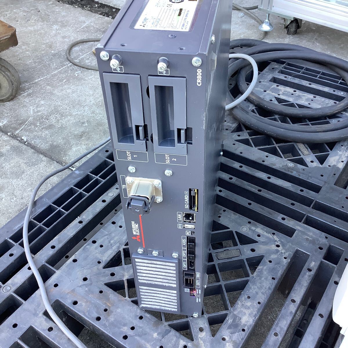 Mitsubishi Electric CR800-07VR Controller RV-7FR-R Industrial Robot (as-is) [d1163941837]