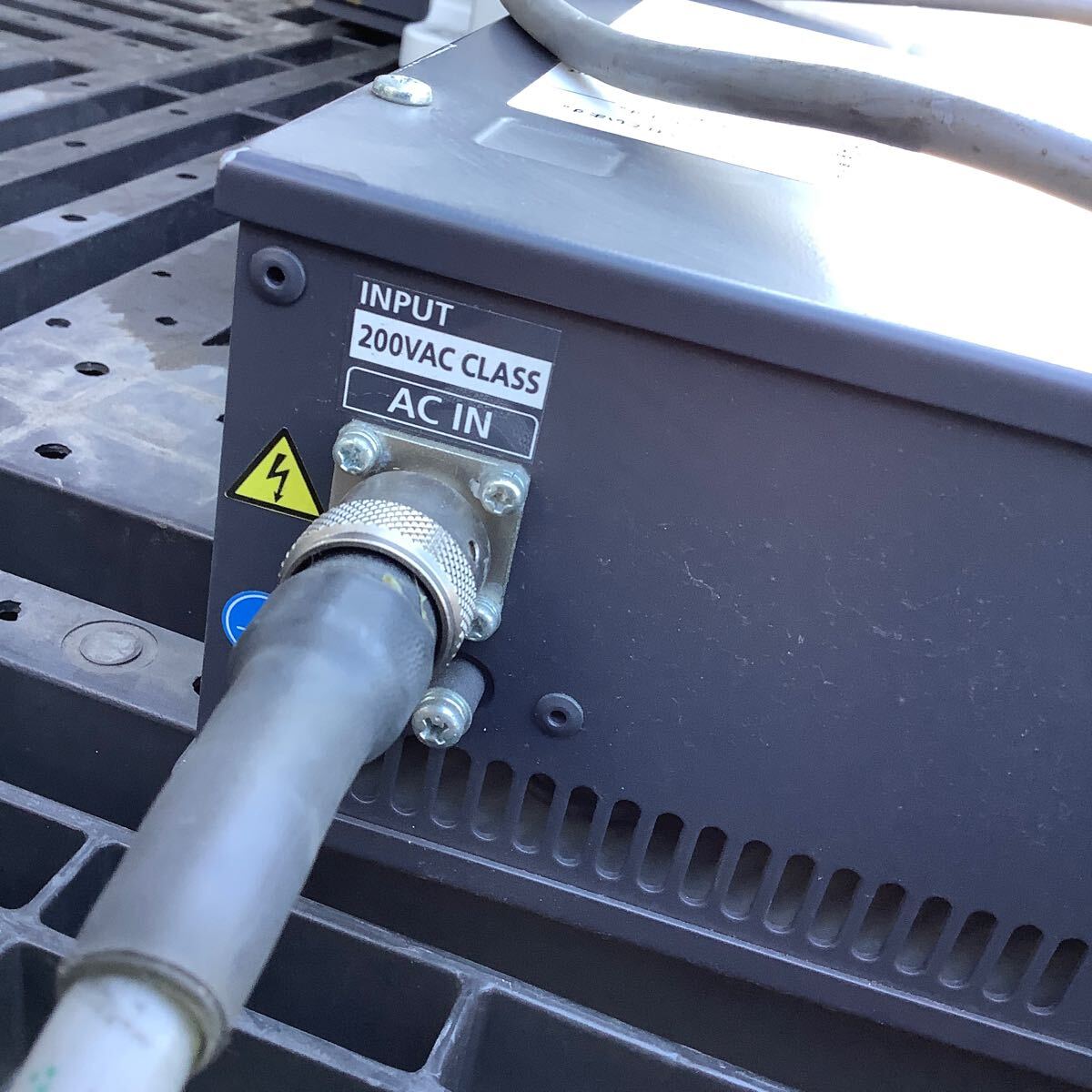 Mitsubishi Electric CR800-07VR Controller RV-7FR-R Industrial Robot (as-is) [d1163941837]