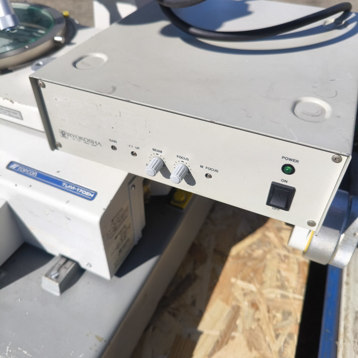Topcon TUM-170EH Toolmakers Microscope with MU-1 Monitor Unit and HR-44 CCTV Unit (untested) [h1173388249]