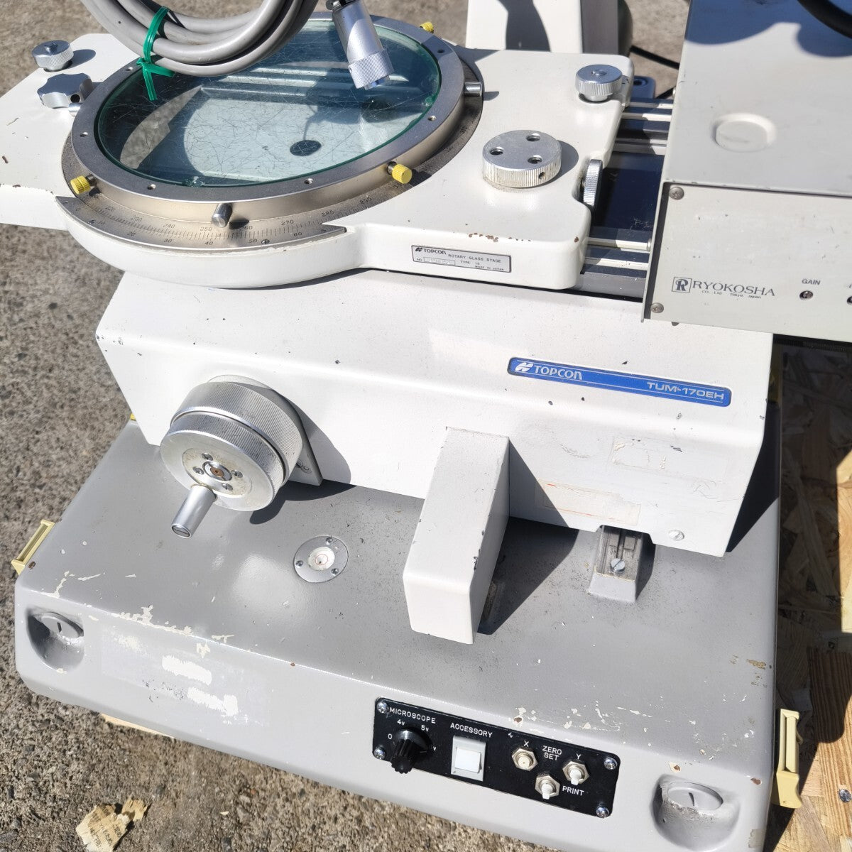 Topcon TUM-170EH Toolmakers Microscope with MU-1 Monitor Unit and HR-44 CCTV Unit (untested) [h1173388249]