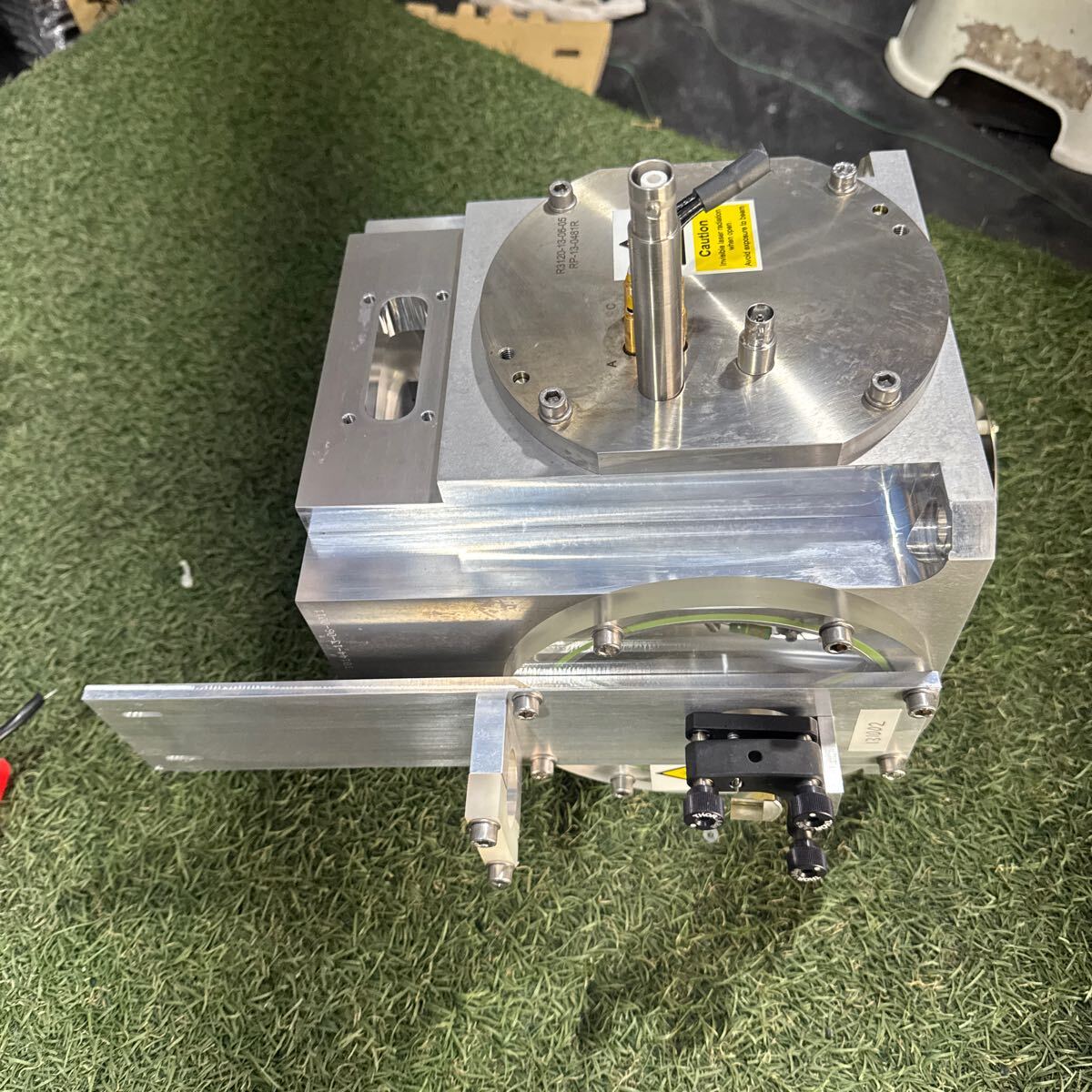 bioMerieux Vitek MS Removed Parts [d1174021110]