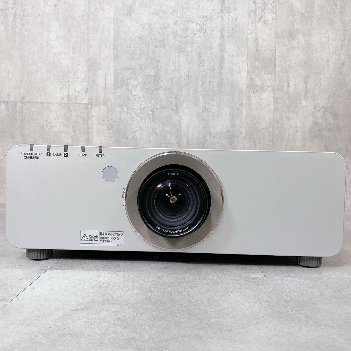 Panasonic PT-D6000S Projector DLP 6500 Lumens 217 Hours Lamp Time [x1178530549]