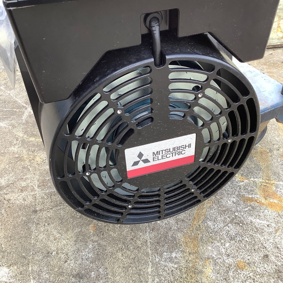 Mitsubishi Electric SJ-DG15/120-02T AC Spindle Motor (as-is) [x1179129549]