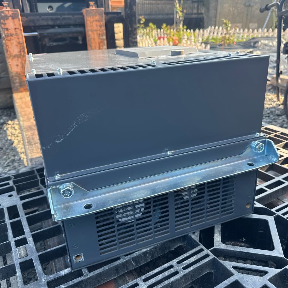 Mitsubishi Electric FR-A721-22K-26 FREQROL-A701 [w1180031039]
