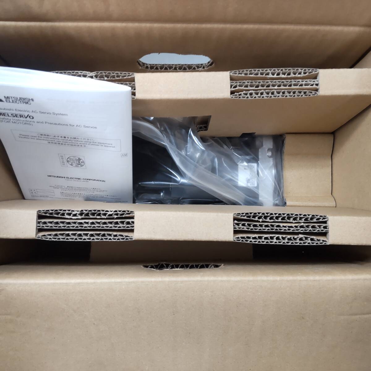 Mitsubishi HK-KT203WB Servo Motor Low Inertia Small Capacity 3000 RPM 2.0 kW Electromagnetic Brake [s1182427428]