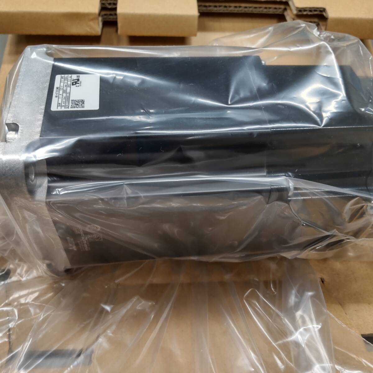 Mitsubishi HK-KT203WB Servo Motor Low Inertia Small Capacity 3000 RPM 2.0 kW Electromagnetic Brake [s1182427428]