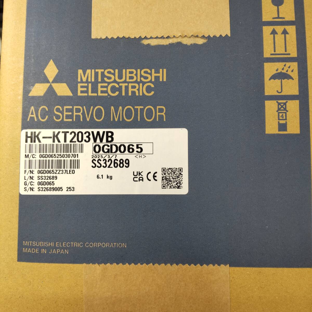 Mitsubishi HK-KT203WB Servo Motor Low Inertia Small Capacity 2.0 kW Electromagnetic Brake [s1182427428]