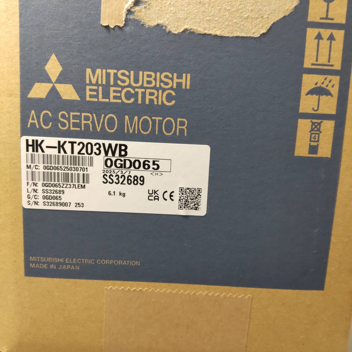 HK KT203WB Servo Motor Low Inertia Small Capacity 3000 RPM 2.0 kW Electromagnetic Brake [j1182428702]