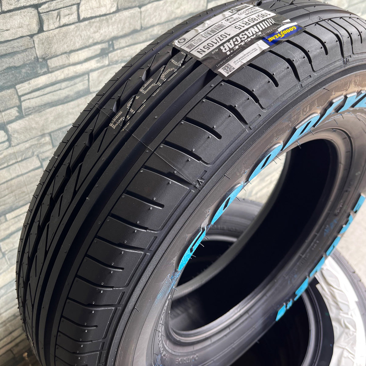 Hiace 195/80R15 NASCAR PLUS WL Custom Keeler Tactics 15×6.0J+33 PBK NASCAR KEELER TACTICS New Tire Wheel Set of 4 [e1184530639]
