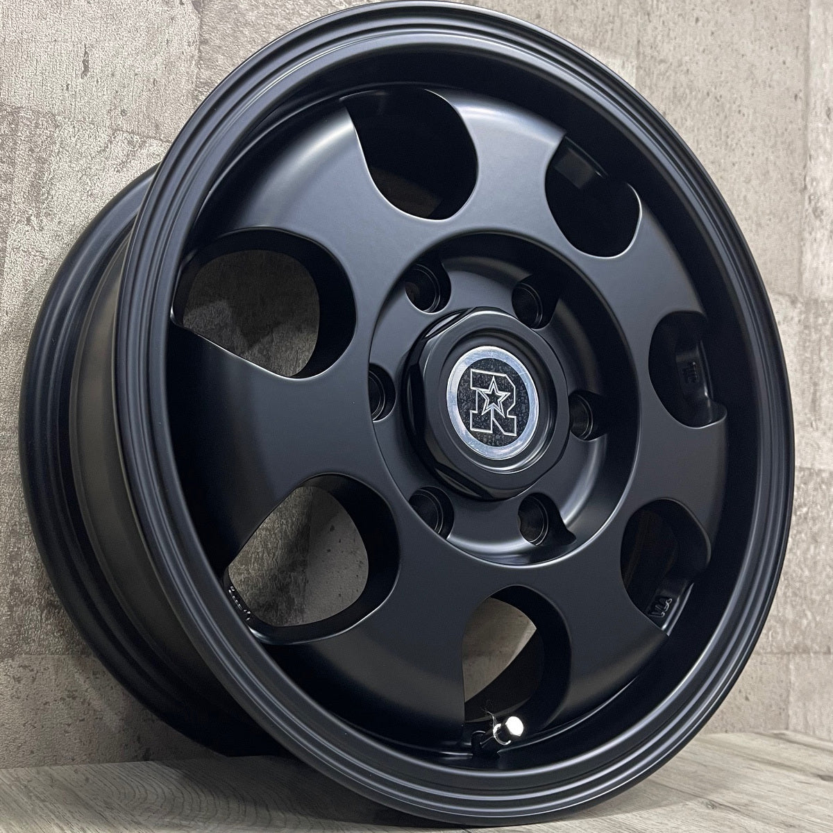 Hiace 195/80R15 Bridgestone ECOPIA R710 RIVAI NOX 15×6.0J+32 6/139.7 BKRED HIACE Regius Ace New Tire Wheel Set of 4 [p1184673208]