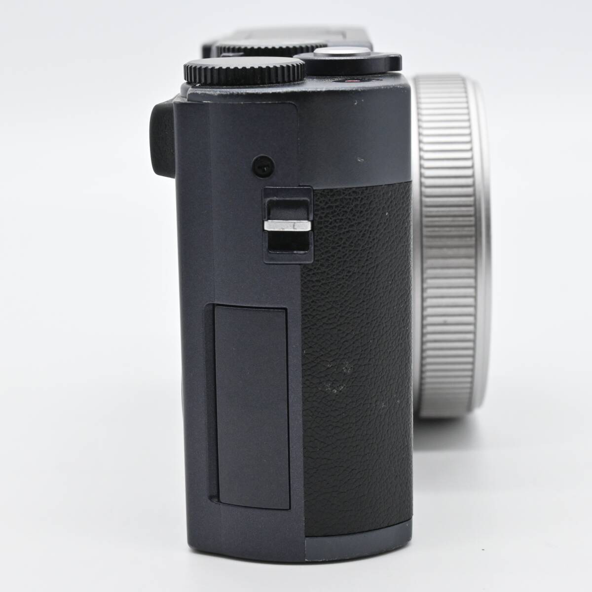 Leica C-LUX Midnight Blue Digital Camera [n1188566306]