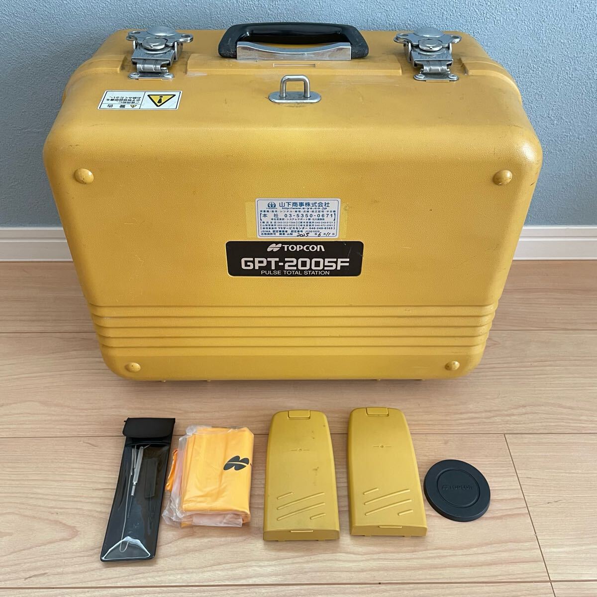 TOPCON GPT-2005F Total Station with 2 Batteries and Accessories [1189036884]