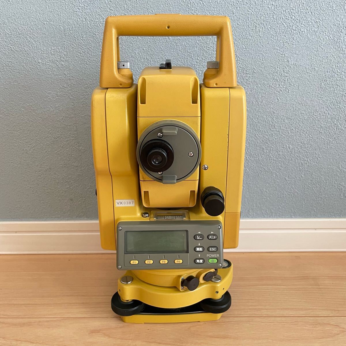 TOPCON GPT-2005F Total Station with 2 Batteries and Accessories [1189036884]