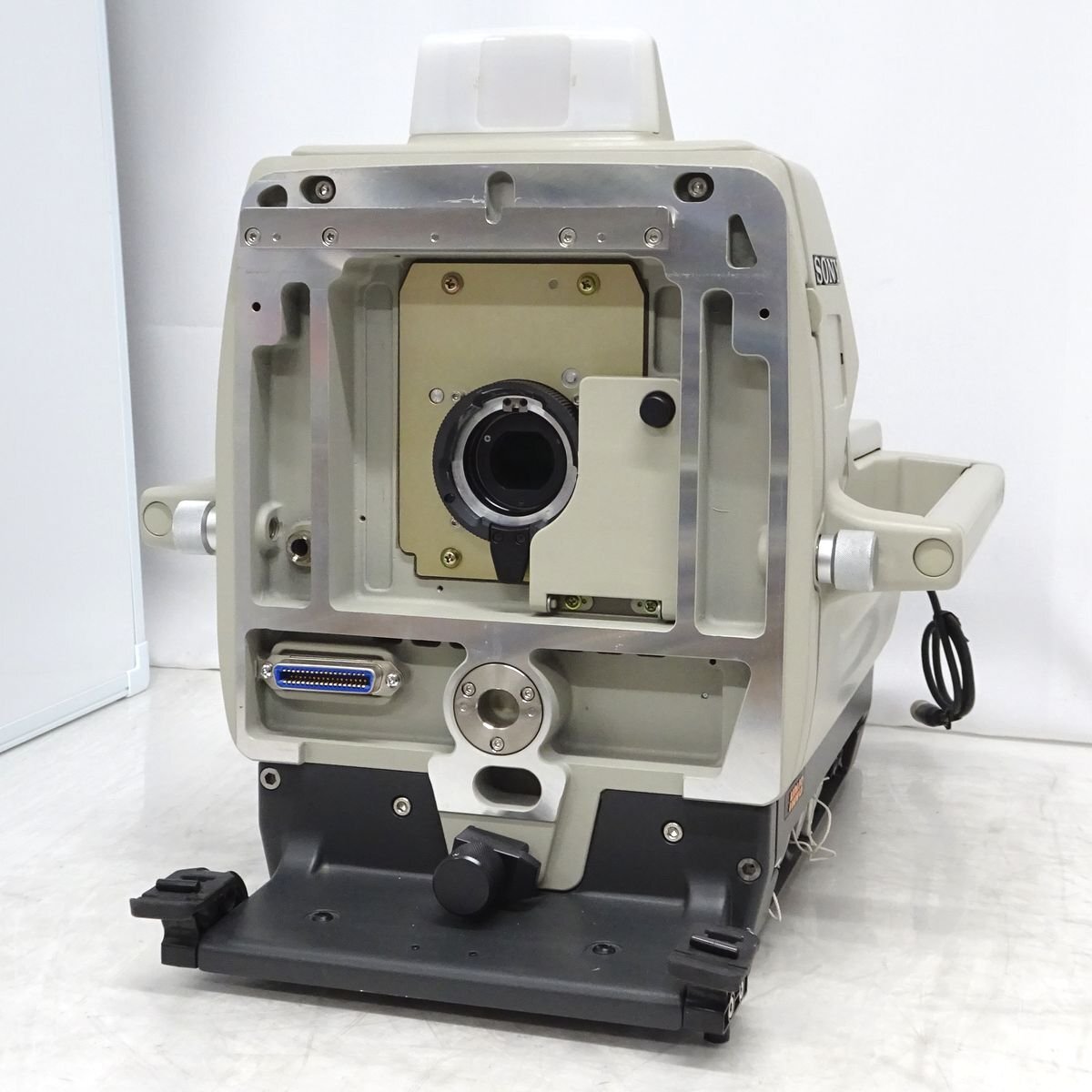 SONY HDC-900 Studio CCD Color Video Camera & Control Unit [1189577072]