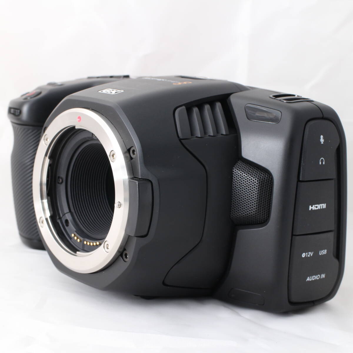 Blackmagic Pocket Cinema Camera 6K Canon EF Mount [e1189973040]