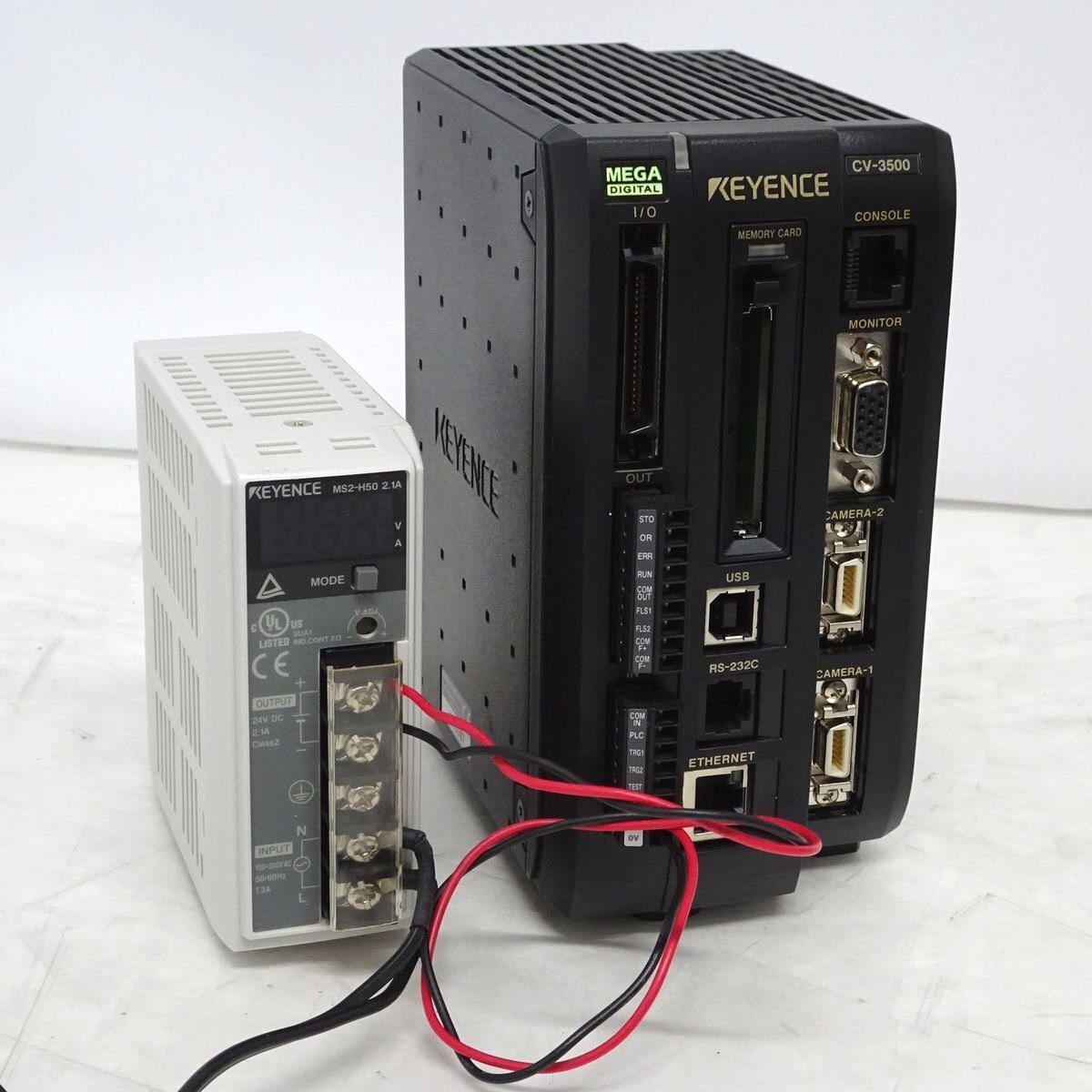 Keyence CV-200M CV-3500 Black and White Camera and Digital Controller with Lens and Console (as-is) [1191067595]
