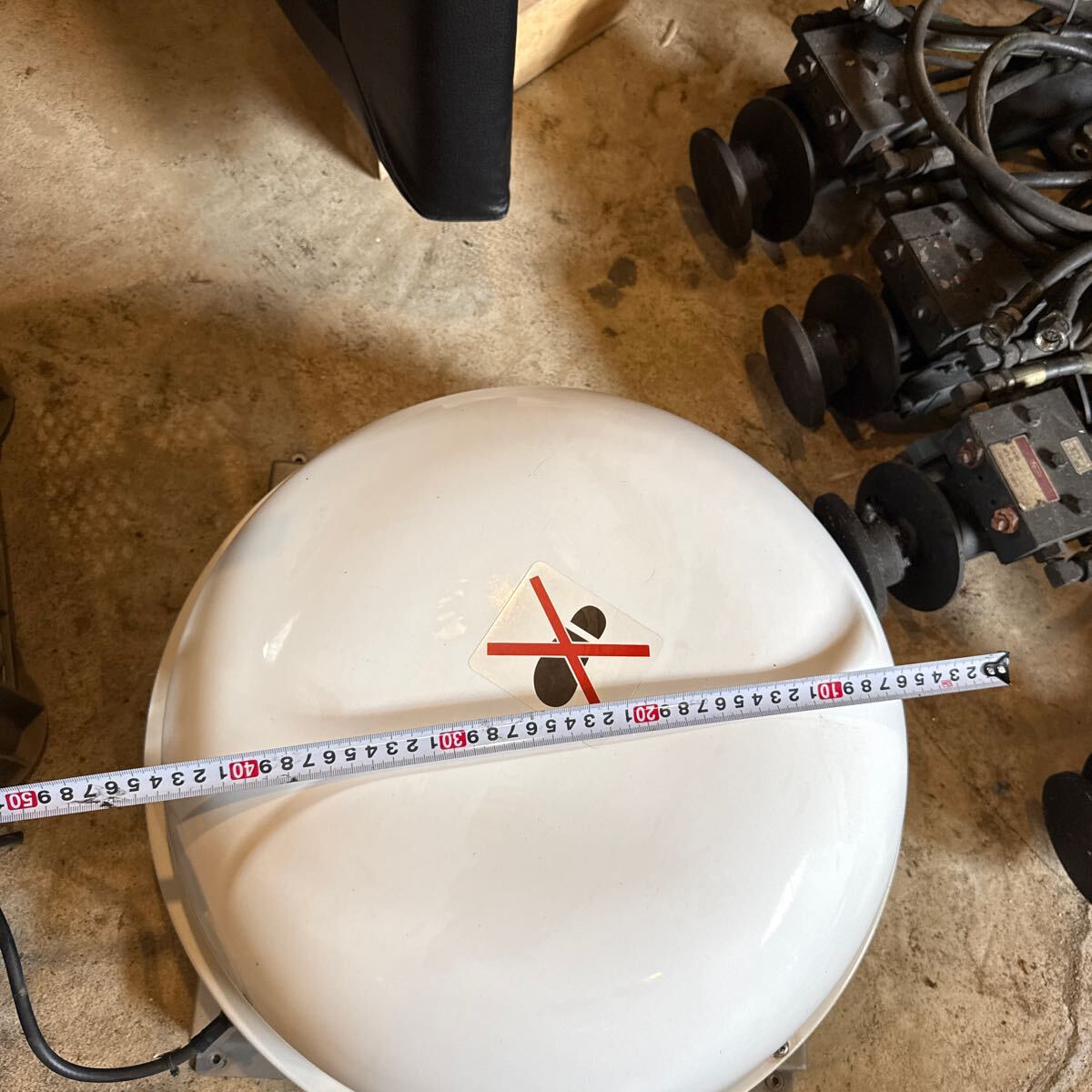 Camos Automatic Tracking Antenna Satellite Broadcasting Relay Vehicle [n1192360461]