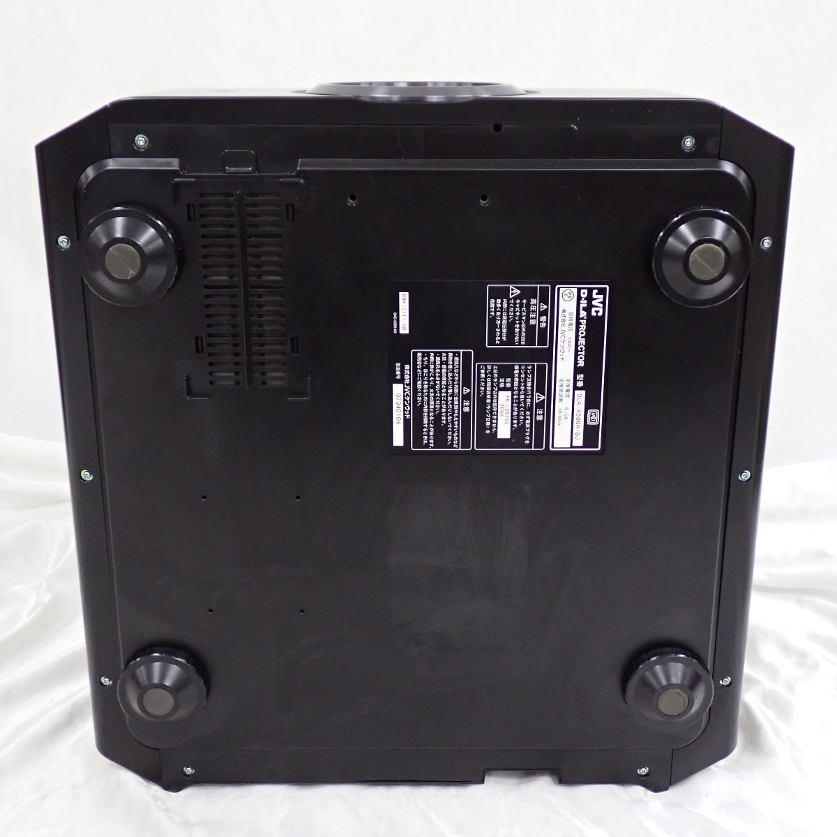 JVC DLA-X590R-BJ 4K Projector [l1192600057]