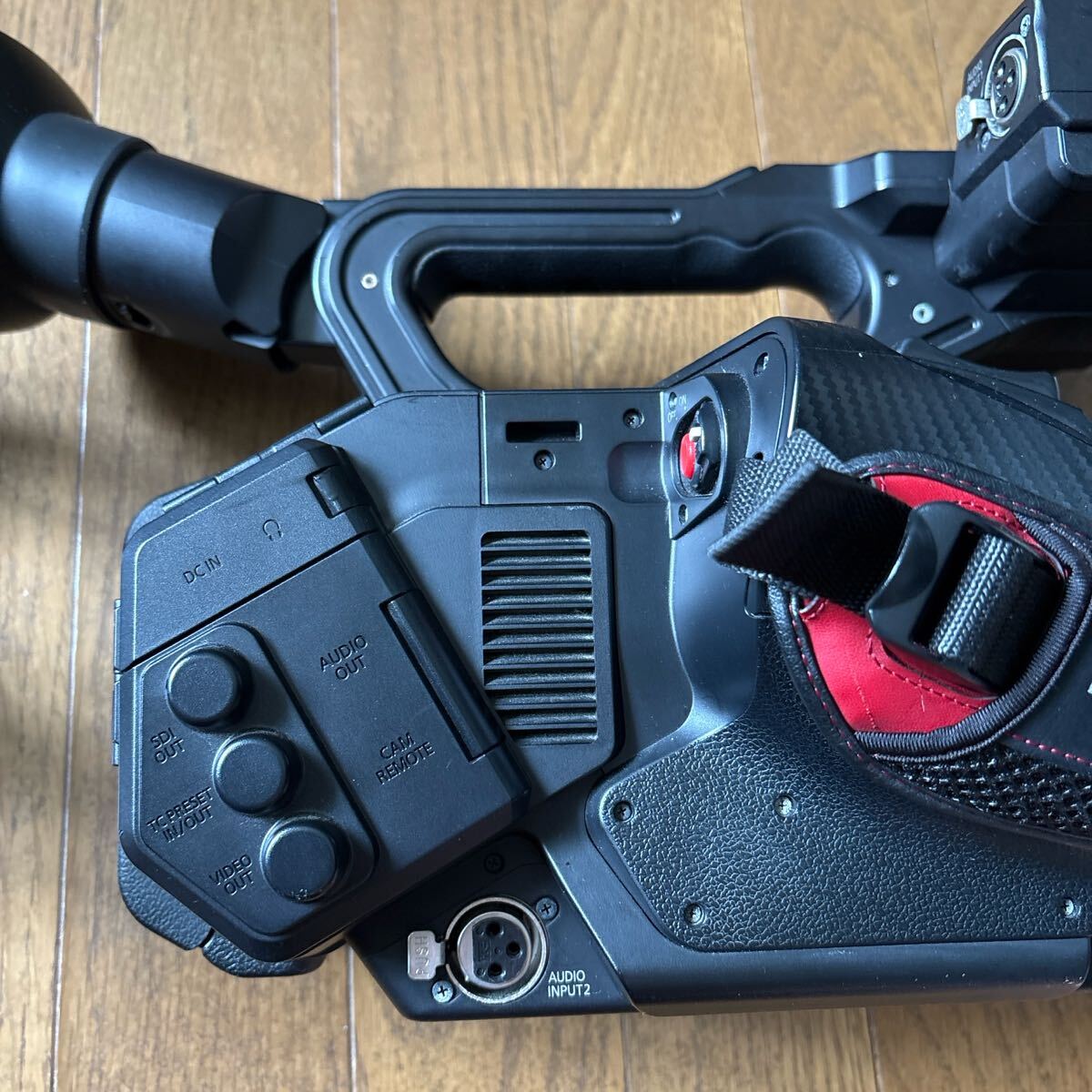 Panasonic AG-DVX200 4K Camcorder [g1193088309]