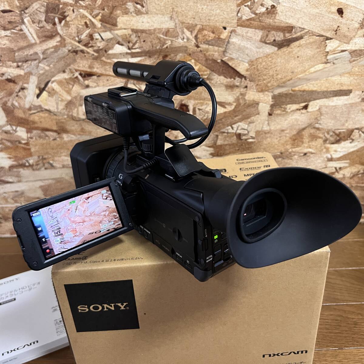 SONY HXR-NX70J HD Video Camera [q1193491700]