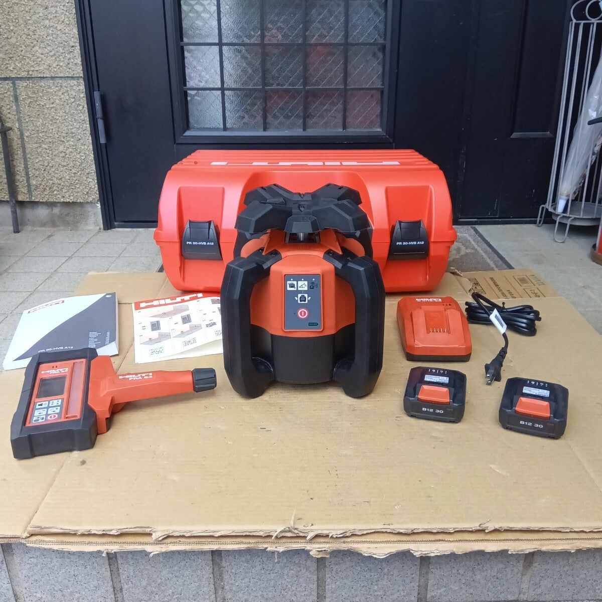 HILTI PR30-HVS Rechargeable Rotating Laser Measuring Instrument 2 Battery [k1193704512]