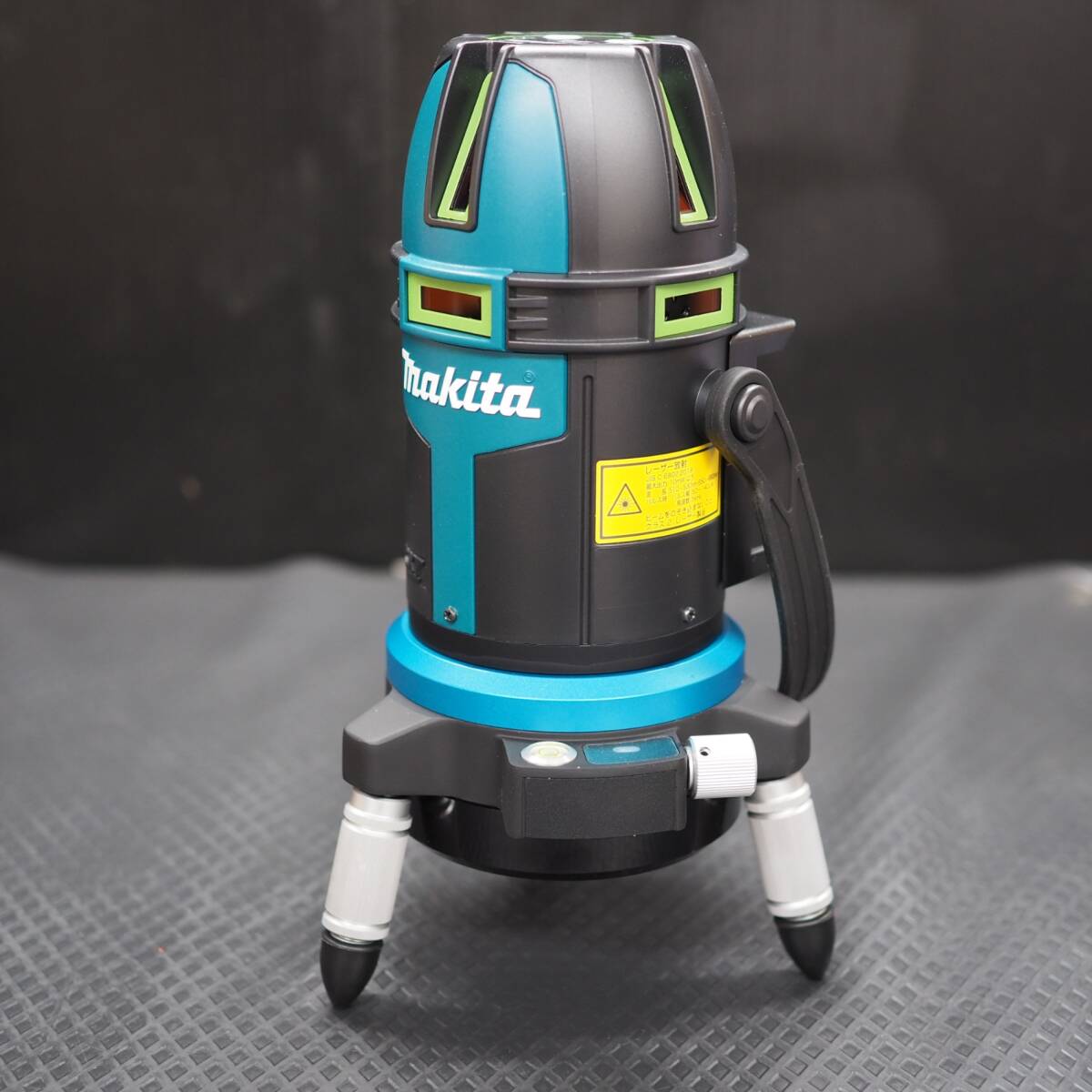 Makita SK507GDZN Rechargeable Indoor Outdoor Tracking Leveler with Storage Case [k1194440578]