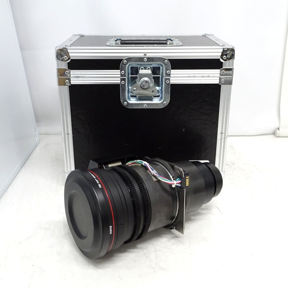 BARCO R9862040 Zoom Lens for DLP Projector [1194717575]