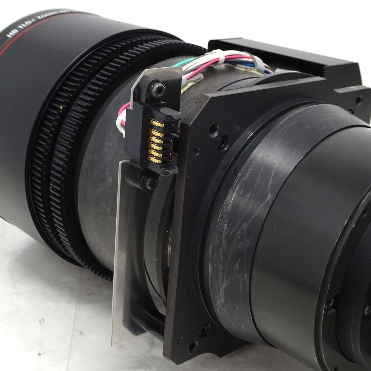 BARCO R9862030 Zoom Lens for DLP Projector [u1194740130]