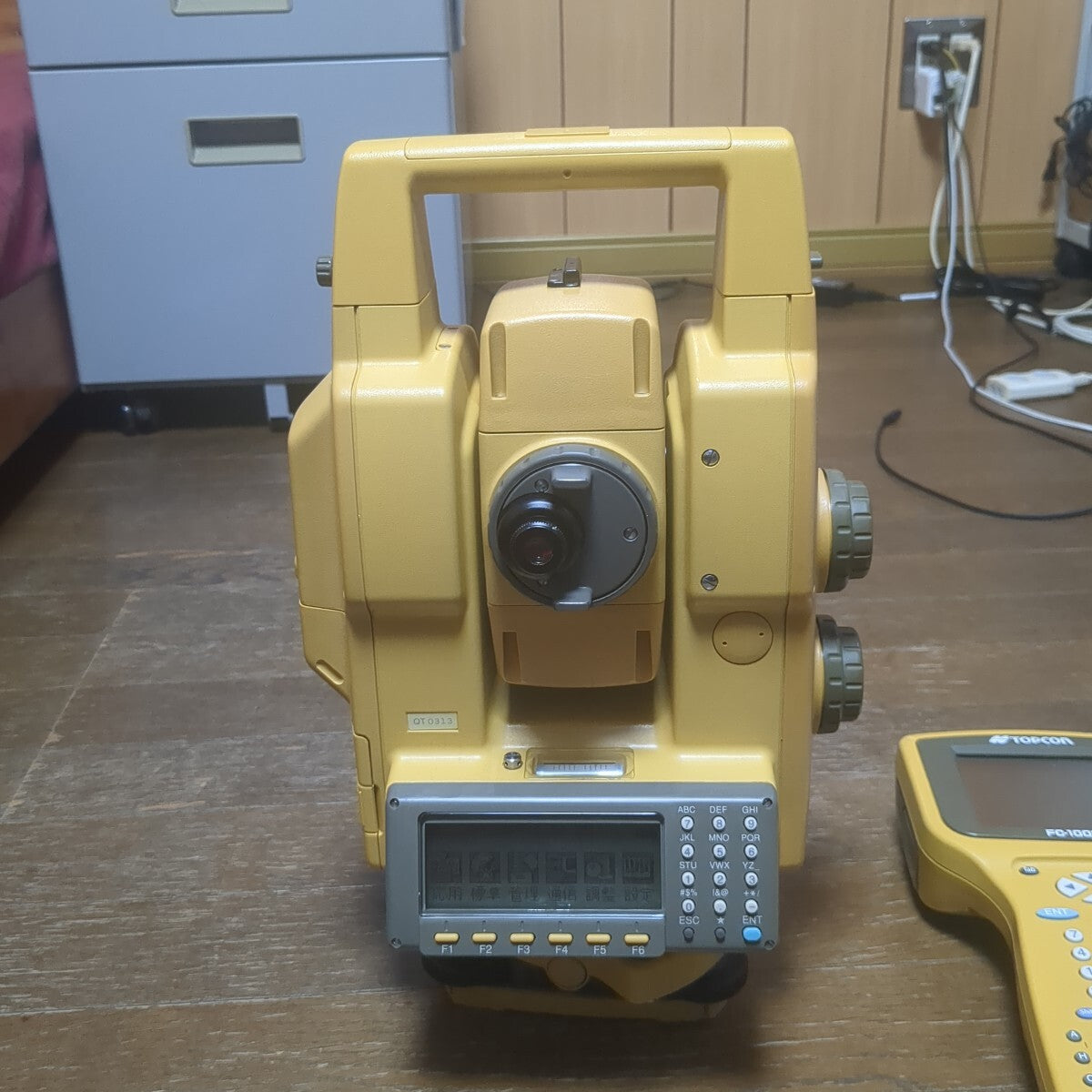 TOPCON GTS-802A Total Station Surveying Data Collector FC-1000 Set [m1196839619]