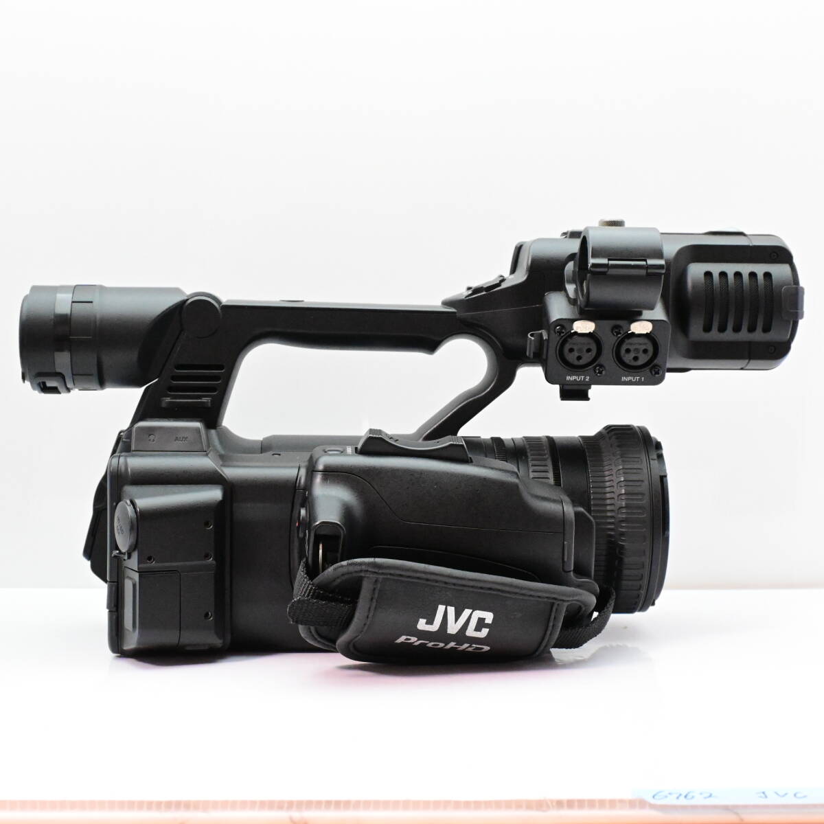 KENWOOD JVC GY-HM600 [w1197379839]