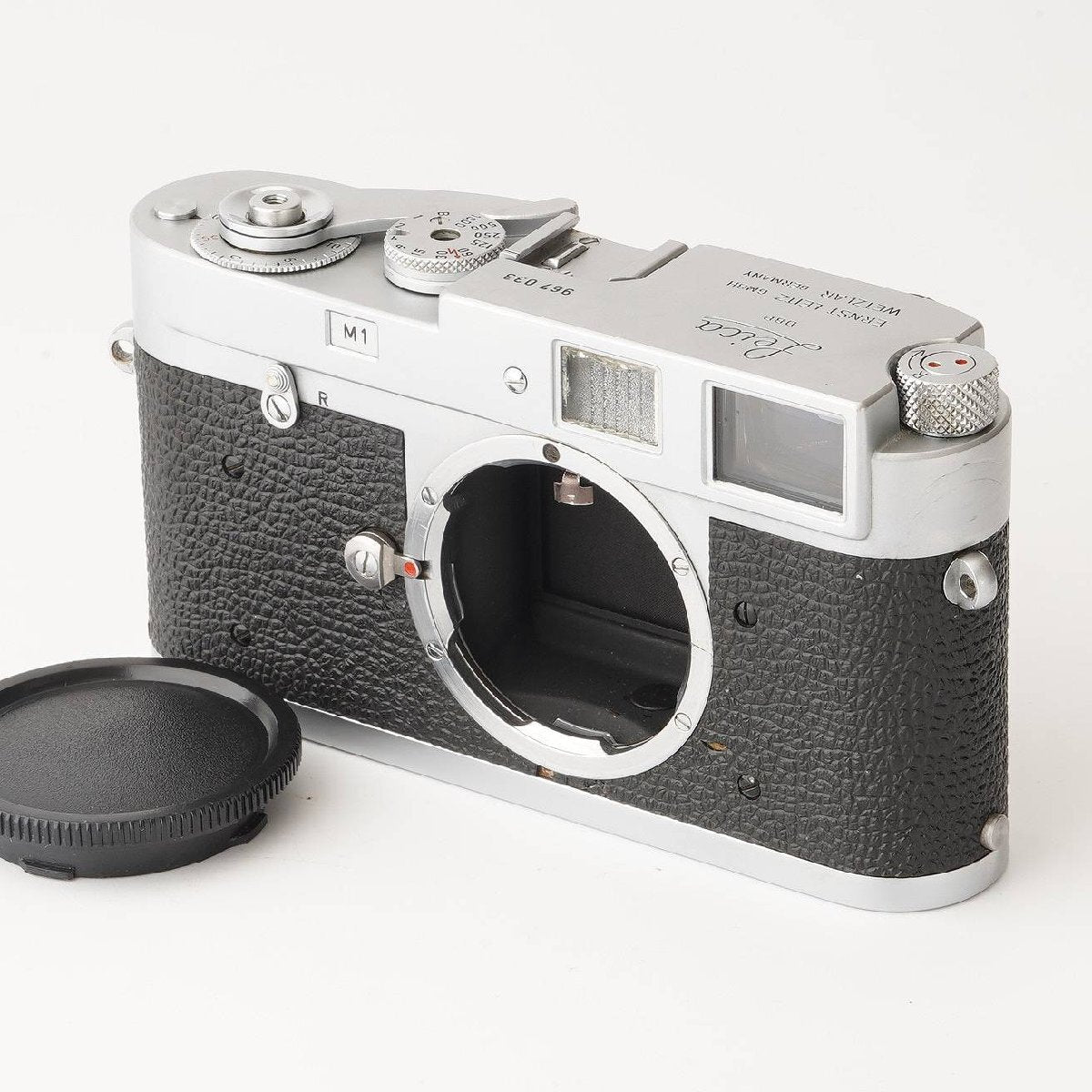 Leica M1 Silver Chrome Film Camera [b1197953686]