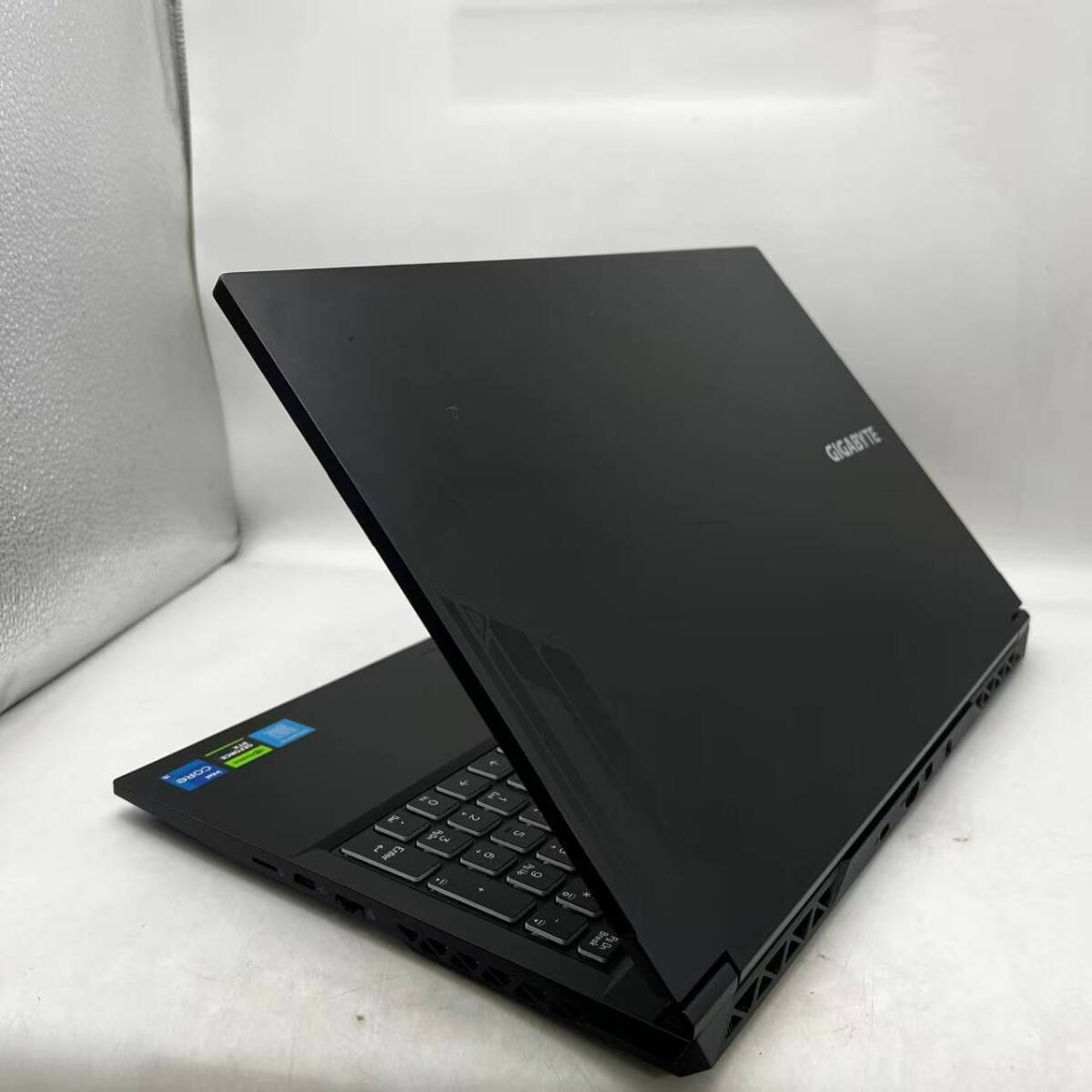 GIGABYTE RC55 Laptop Core i5-12500H 16GB Memory 512GB SSD 15.6 inch NVIDIA RTX 4050 [m1199916816]