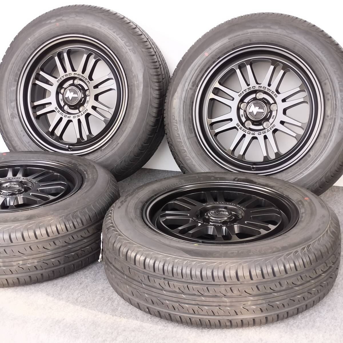 Nitro Power M16 Assault 17x7.0J+42 5H114.3 Wheel with DUNLOP GRANDTREK PT2 225/65R17 Tire for RAV4 CX-5 CX-8 Outlander Delica D:5 [q1199934951]