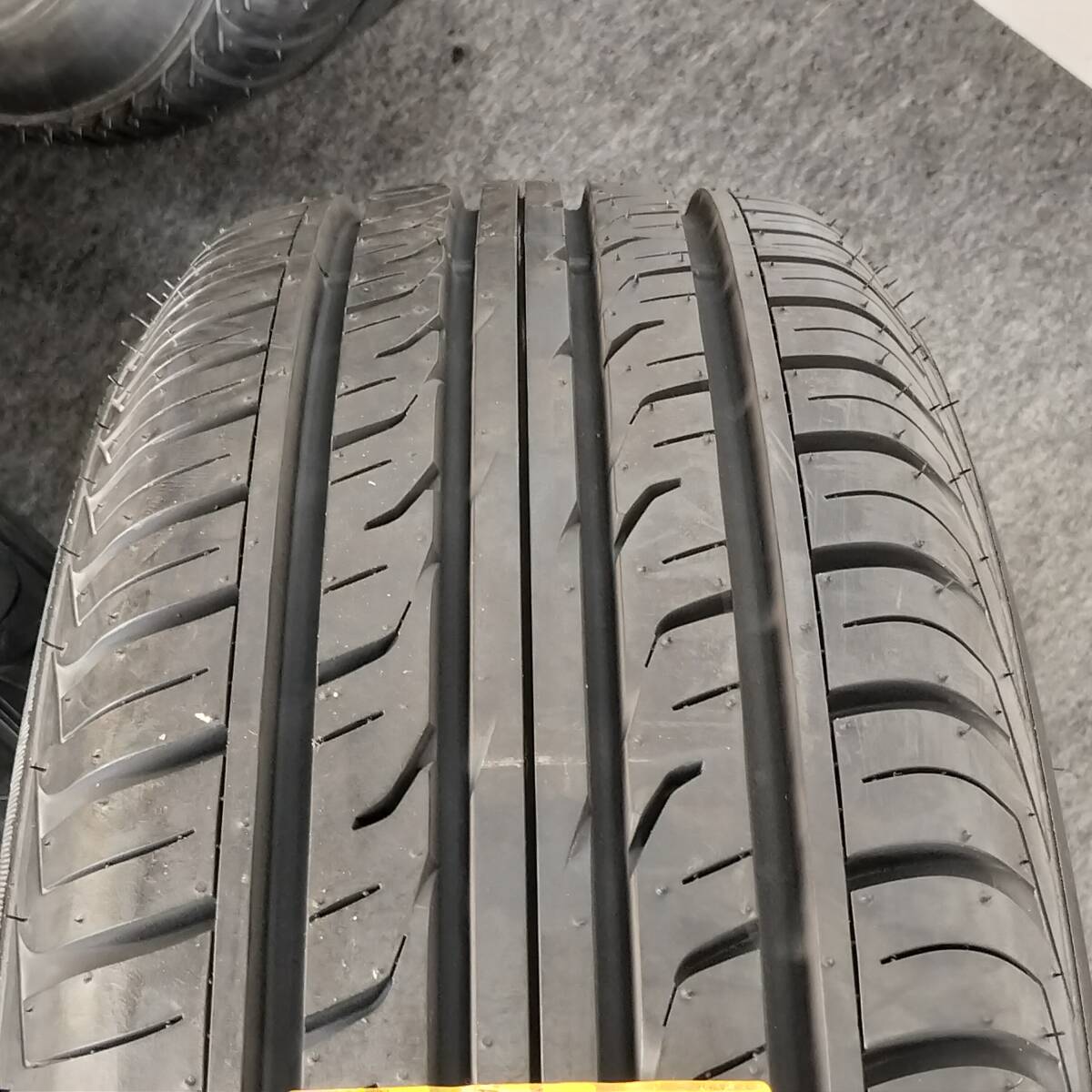 Nitro Power M16 Assault 17x7.0J+42 5H114.3 Wheel with DUNLOP GRANDTREK PT2 225/65R17 Tire for RAV4 CX-5 CX-8 Outlander Delica D:5 [q1199934951]