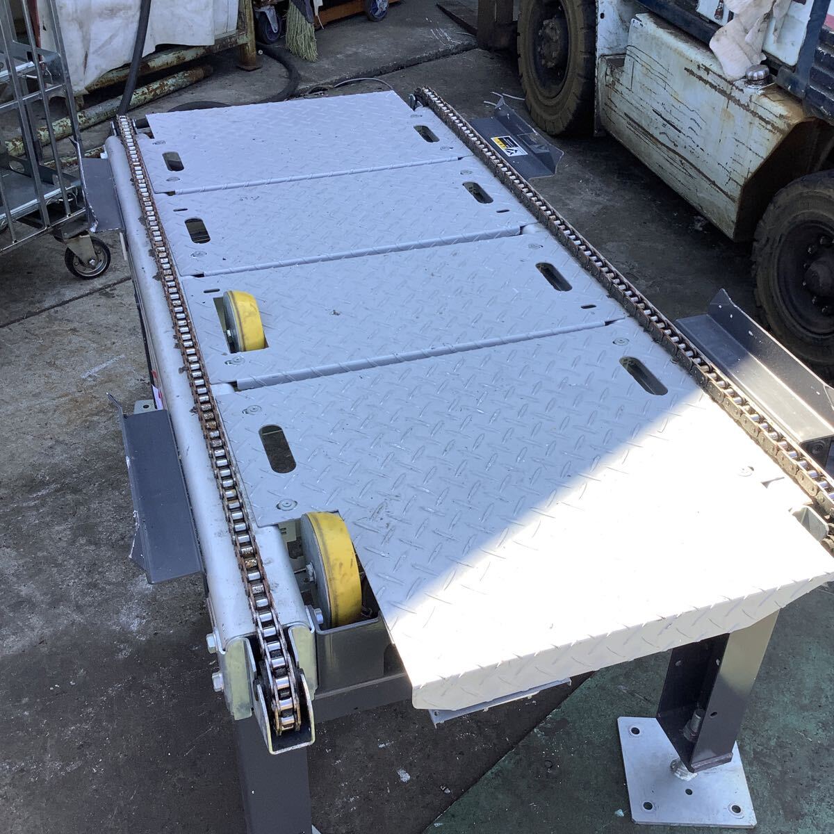 Chain Conveyor 180kg Height 66cm Length 160cm Width 86cm [u1200392667]