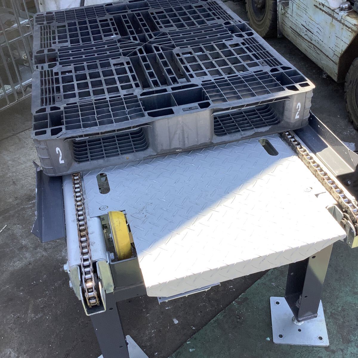 Chain Conveyor 180kg Height 66cm Length 160cm Width 86cm [u1200392667]