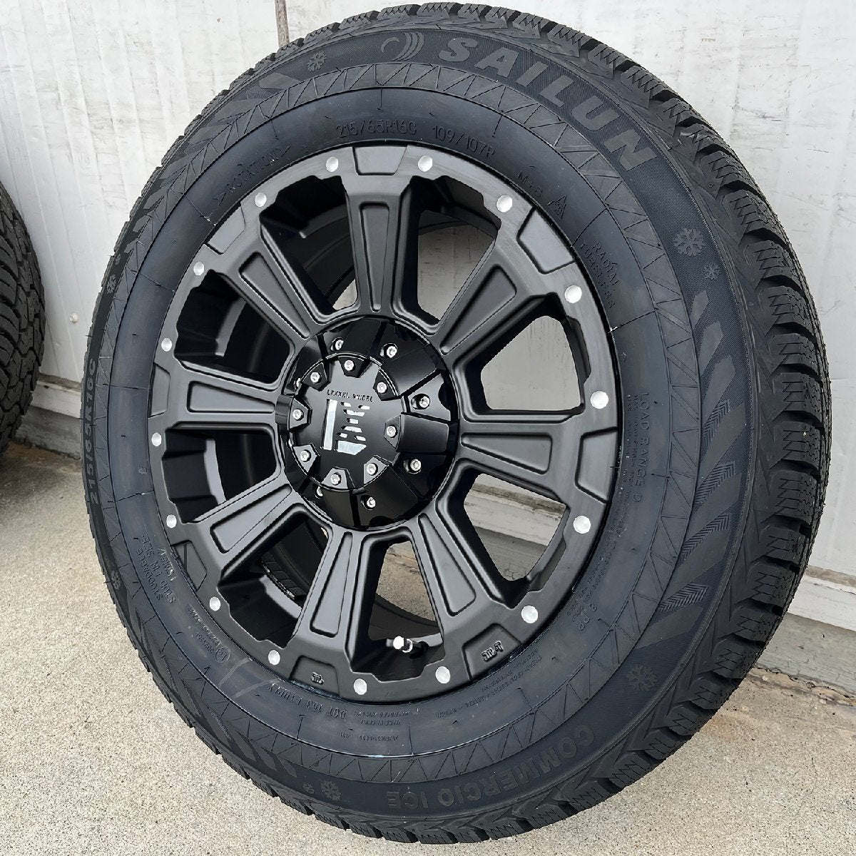 SAILUN ICE BLAZER COMMERCIO ICE 215/65R16 16 Inch Tire Set for 200 Series Hiace [e1200509728]