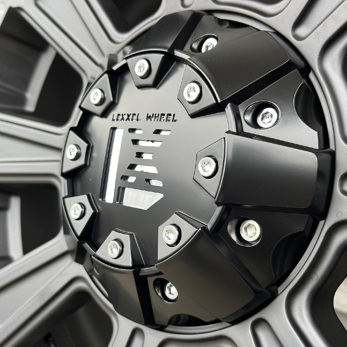 SAILUN ICE BLAZER COMMERCIO ICE 215/65R16 16 Inch Tire Set for 200 Series Hiace [e1200509728]