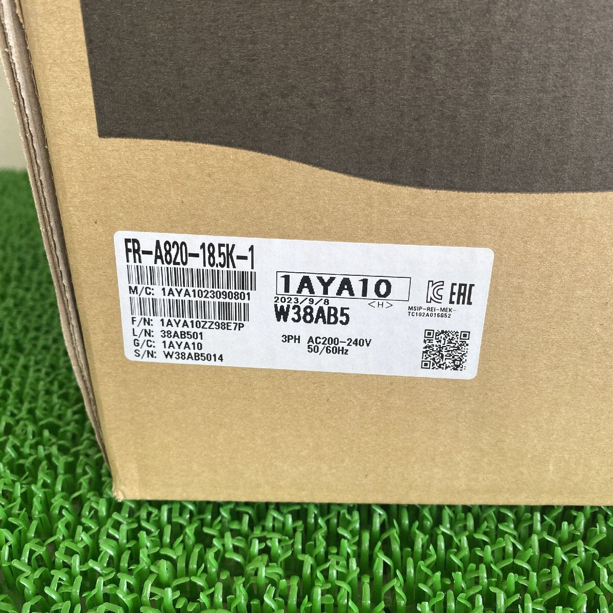 Mitsubishi Electric FR-A820-18.5K-1 Inverter [r1201359094]