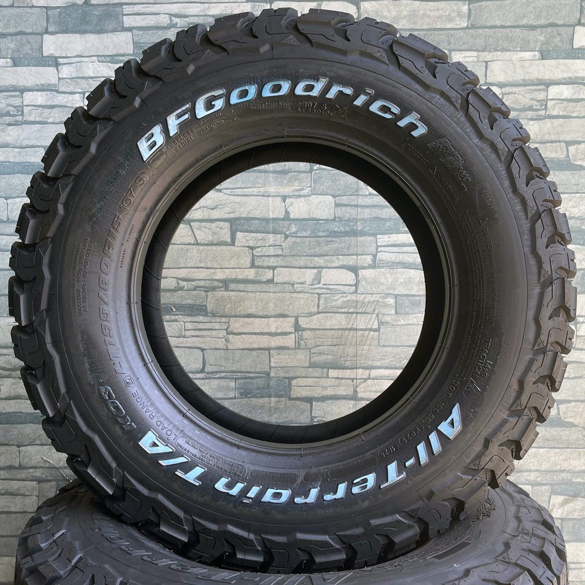 Hiace 195/80R15 BFGoodrich KO3 WL Keeler Tactics 15×6.0J+33 6/139.7 GBK Goodrich New Tire Wheel Set of 4 [l1202025457]