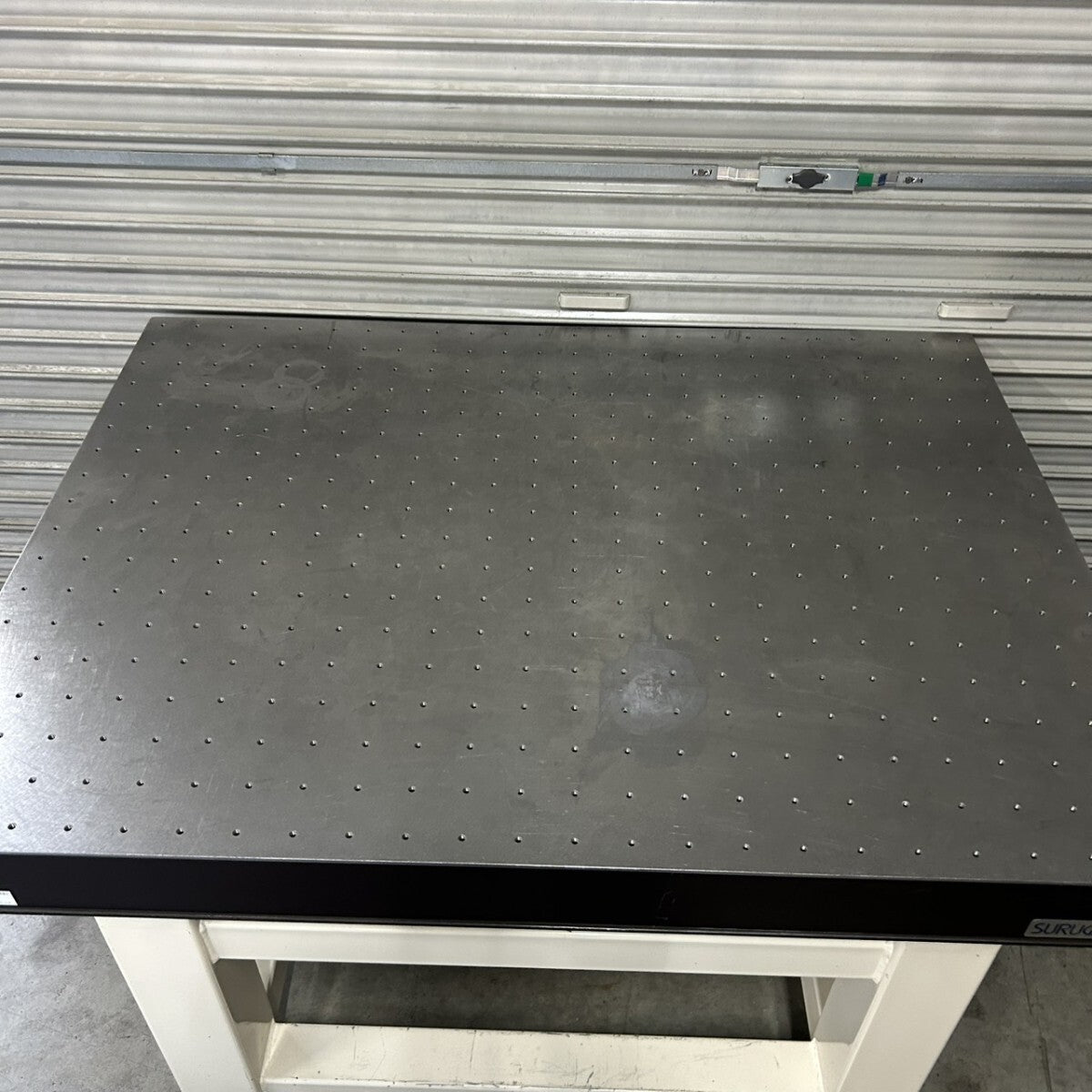 SURUGA SEIKI J05N-1209 Steel Honeycomb Optical Surface Plate Anti-Vibration Table 1200x900mm [l1204667467]